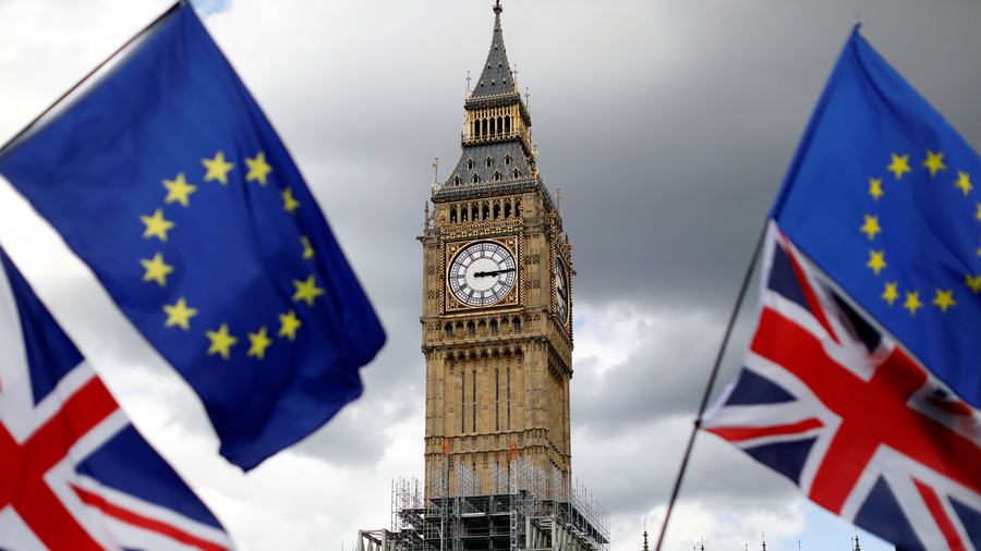Vote Leave rocked by donation claims as watchdog probes Brexit campaign
