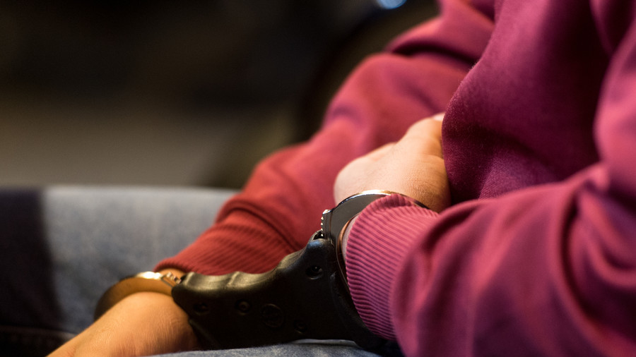 Pregnant woman reports rape to police, is arrested for immigration status
