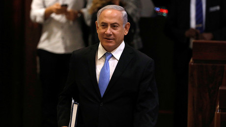 Israeli Prime Minister Benjamin Netanyahu arrives to a session of the Knesset, the Israeli parliament, in Jerusalem November 13, 2017 © Ronen Zvulun