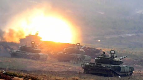 Tanks T-72B3 at the range in the Minsk region during the Russia-Belarus Zapad 2017 joint strategic military exercises © Evgeny Biyatov