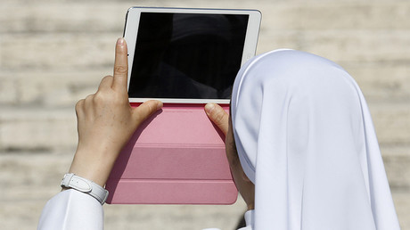 Apple sued for deliberately slowing down older iPhones