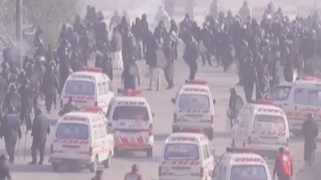 6 dead, dozens injured as riot police clash with Islamist protesters in Pakistan