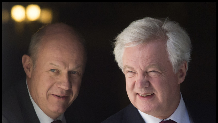 David Davis will 'quit' if Damian Green is sacked over porn allegation - sources 
