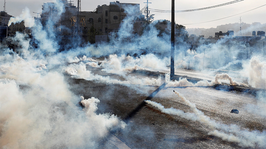 Israeli police use tear gas in clashes with Palestinians in Bethlehem 
