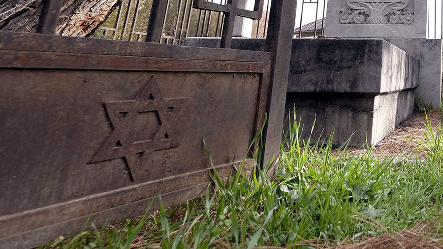 Two firebombs thrown at Jewish chapel in Malmo, Sweden