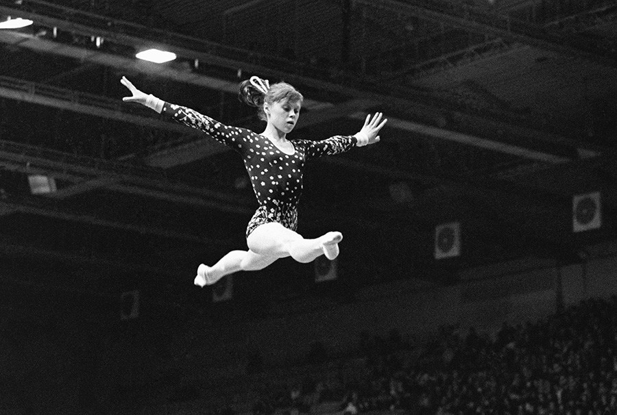 The tragic tale of Soviet gymnastics star Elena Mukhina — RT Sport News