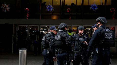 Members of the Port Authority Police Counter Terrorism Unit gather at the entrance of the New York Port Authority Bus Terminal following an attempted detonation during the morning rush hour, in New York City, New York, US, December 11, 2017 © Andrew Kelly
