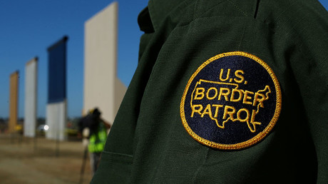To fill ranks, US Customs turns to corporate contracts