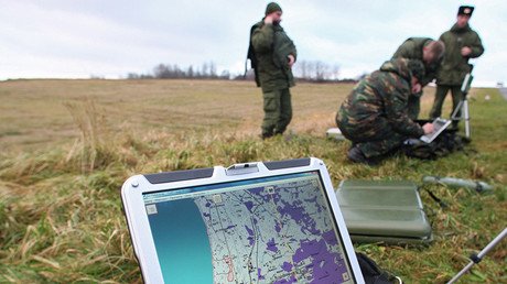 What’s wrong with this picture? Putin scrutinizes scale model and...