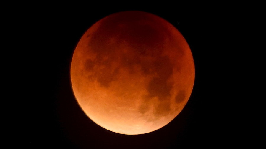Super blue blood moon promises extremely rare treat on January 31