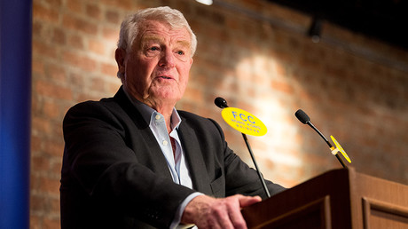 Italian passenger racially abused on London tube in shocking footage, police hunting suspect (VIDEO)