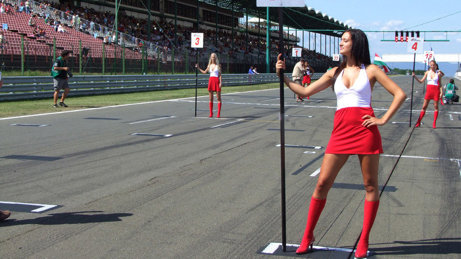 Bildresultat fÃ¶r grid girls f1