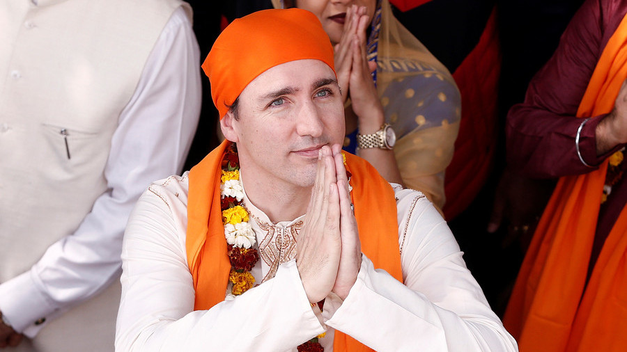 Image result for trudeau in indian headgear