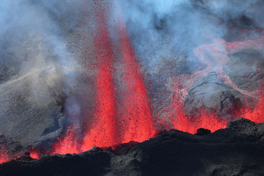 Volcano spews toxic gas cloud, scores hospitalized & forced to flee ...