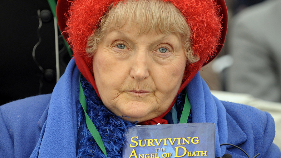 Holocaust survivor subjected to ‘demeaning’ body search by TSA agents