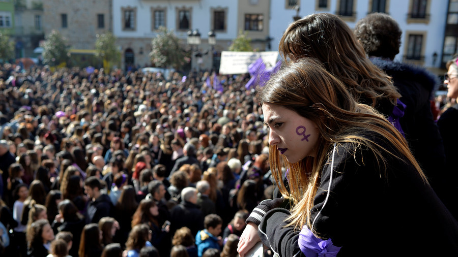 "Grevă feministă": Ziua Internațională a Femeii vede haosul de transport și muncă în Spania (VIDEOS)