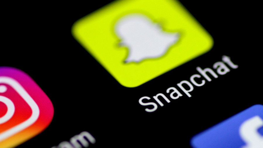 Snapchat & Instagram remove Giphy feature over racist gif
