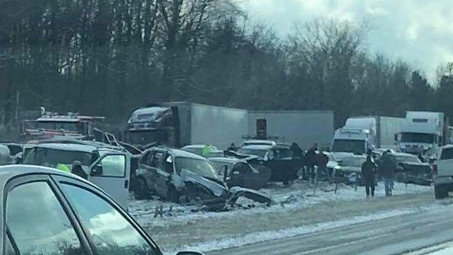 Mass pile-up on Ohio highway amid powerful snowstorm (VIDEOS)
