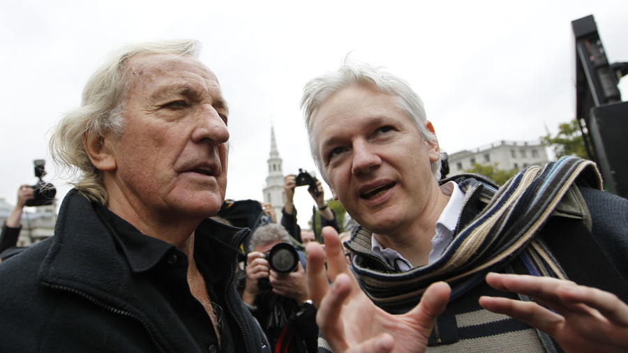 John Pilger warns of war with Russia as West wages â€˜propagandaâ€™ battle (VIDEO)