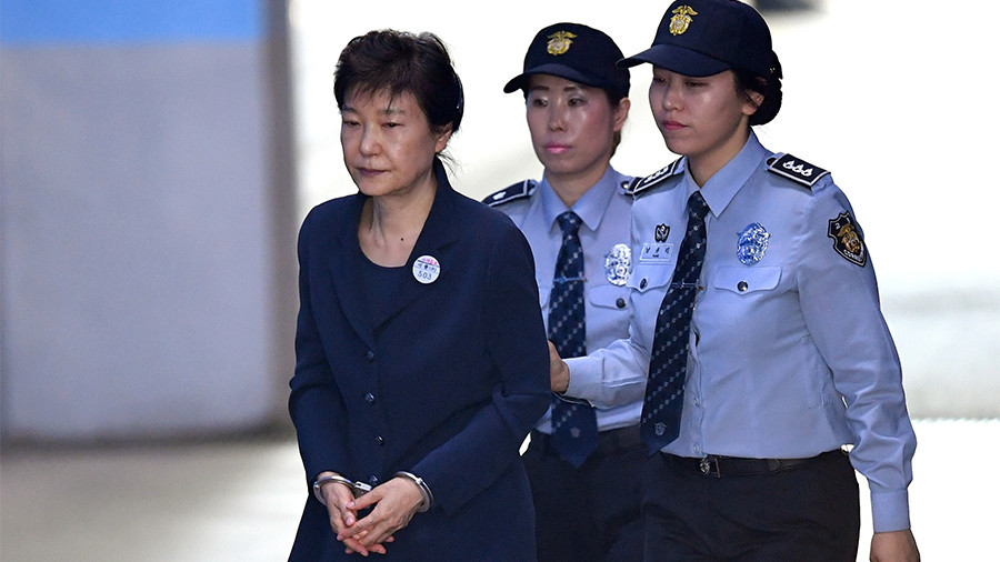 Ousted South Korean president Park Geun-hye given 24yrs in jail over  corruption — RT World News