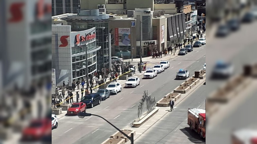 9 dead, 16 injured after van plows into pedestrians in Toronto (PHOTOS, VIDEOS)