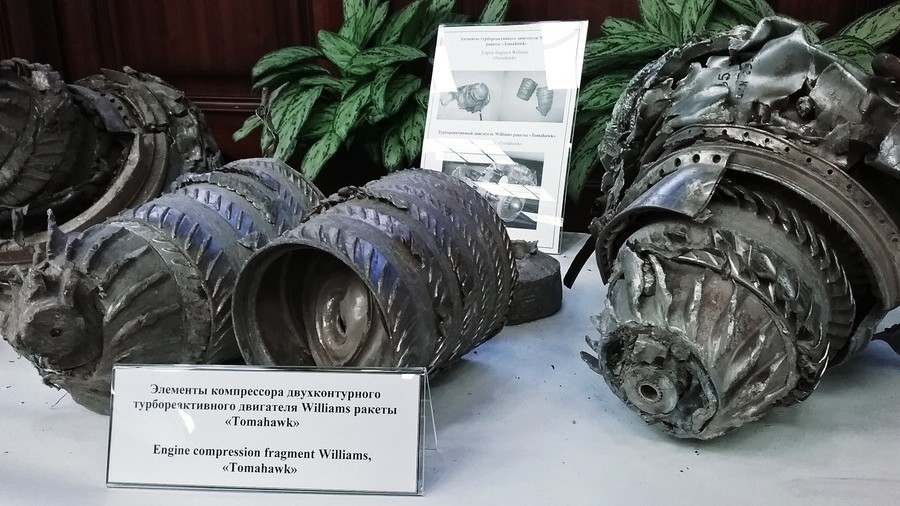 105 hits in Syria? Not likely, says Russia & shows fragments of missiles downed in US-led strikes