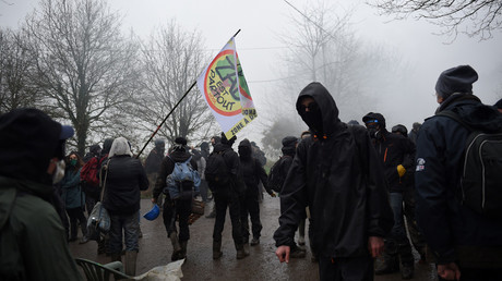 Police vs eco-activists: Tense standoff in France as violence flares for 2nd day (PHOTOS, VIDEOS)