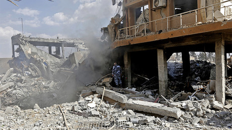 Russia & Iran drop dollar trade by extending oil-for-goods supply agreement