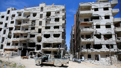 A damaged buildings are seen in the city of Douma, Damascus, Syria April 16, 2018. © Ali Hashisho