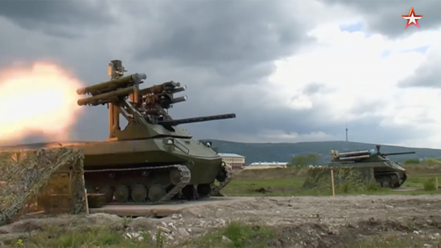 Oroszország "Szíria tesztelt" robotja mutatja a tűzerőjét (VIDEO)