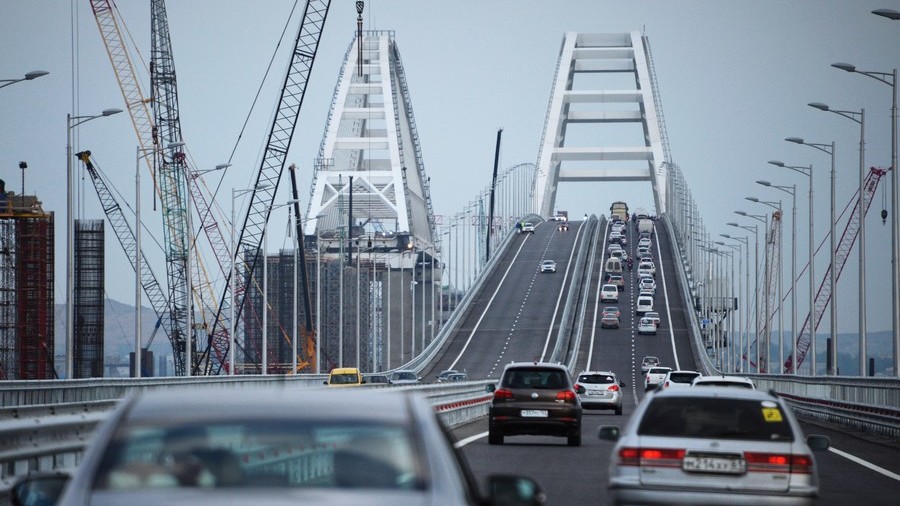 Bomb Putinâs bridge, US commentator bizarrely advises Ukraine