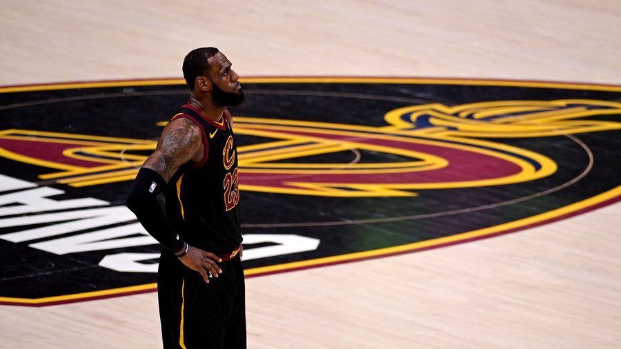 LeBron James ‘played with broken hand’ in last 3 NBA Finals games after punching board 