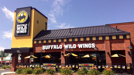5b12584cfc7e93532c8b45c9 'What race are you guys?': Buffalo Wild Wings employees fired after asking party to move to appease racist regulars
