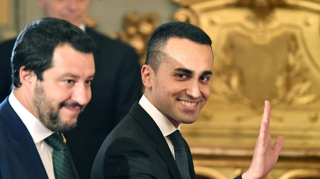 Italy’s Labor and Industry Minister and deputy PM Luigi Di Maio (R) with Italy’s Interior Minister and deputy PM Matteo Salvini © Alberto PIZZOLI 