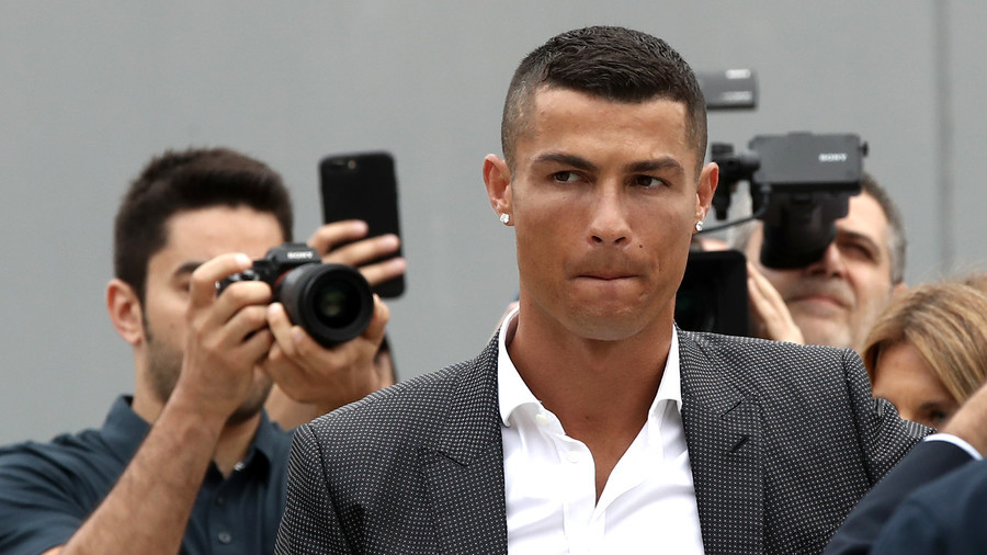 Cristiano Ronaldo sends message to Lionel Messi after Juventus transfer Cristiano Ronaldo sends message to Lionel Messi after Juventus transfer