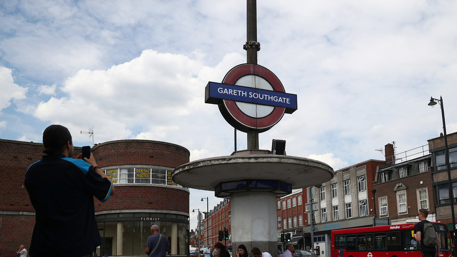 Outrage After Woman Tears Off Gareth Southgate Tribute Sign At London Station Video Rt