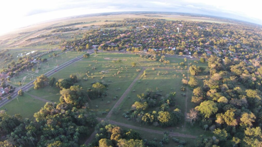 Plane carrying Paraguayan agriculture minister and 3 others crashes