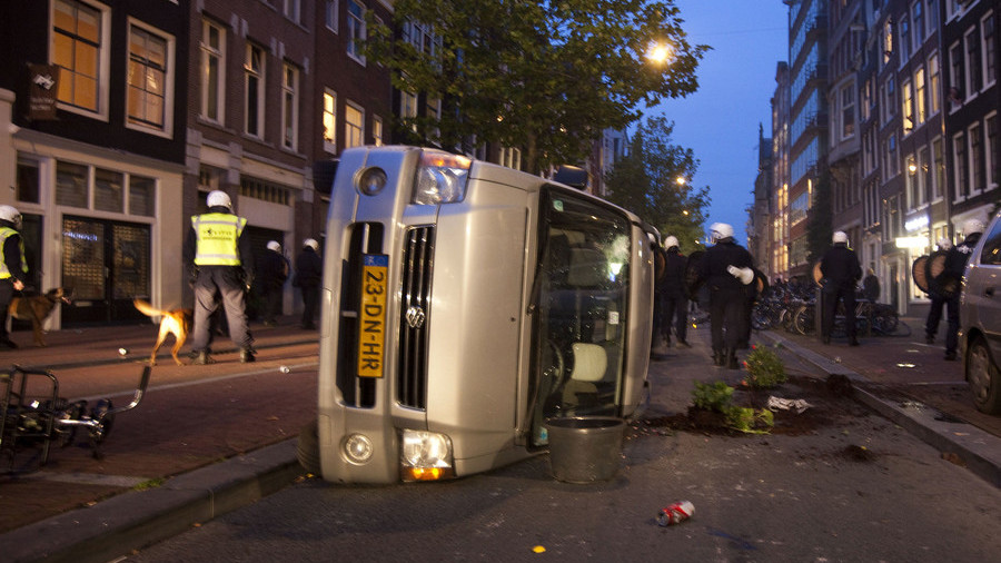 'Police can no longer handle the lawless jungle after dark in Amsterdam - ombudsman