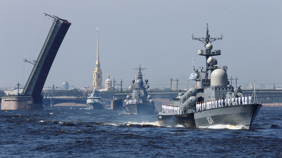 Russia marks Navy Day with grand parade in St. Petersburg & other cities (PHOTOS, VIDEO)