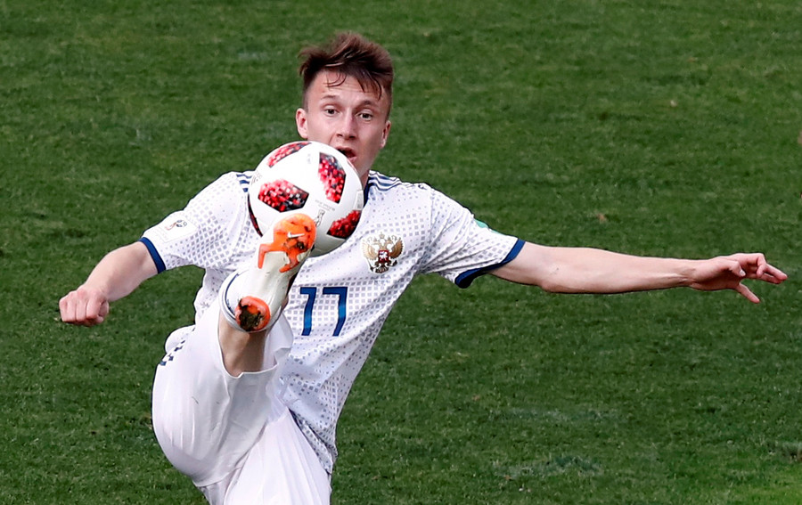 Spain vs Russia © Maxim Shemetov / Reuters