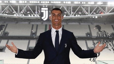 Cristiano Ronaldo reports for first Juventus training session since €100mn transfer (VIDEO)