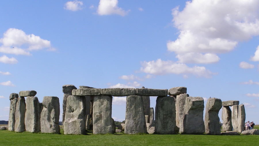 Groundbreaking discovery: Who may have built Stonehenge finally revealed