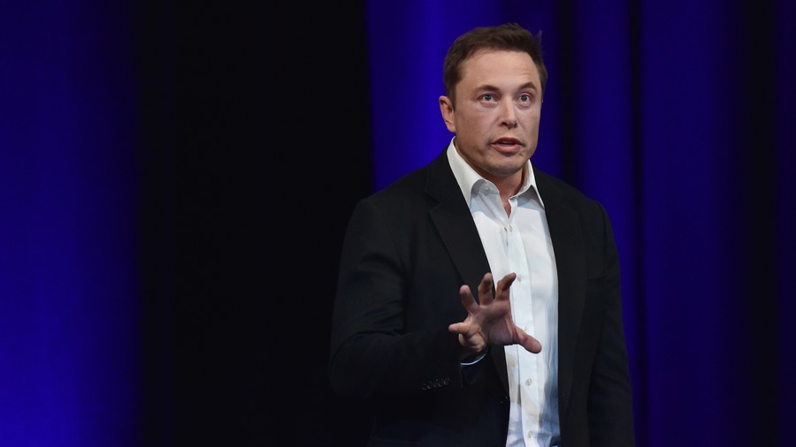 Elon Musk appears to reaffirm 'pedo guy' smear against British cave diver