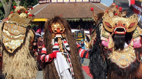 50 dead, mostly kids, in Saudi-led coalition's 'legitimate' airstrike on Yemen bus