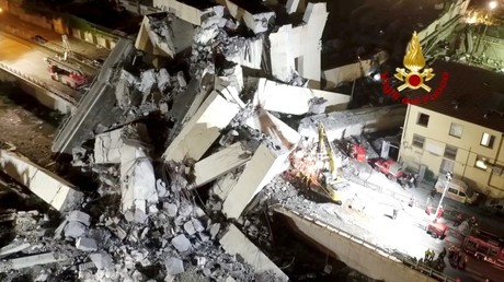 Moment of collapse: CCTV shows Genoa bridge crumbling (VIDEO)