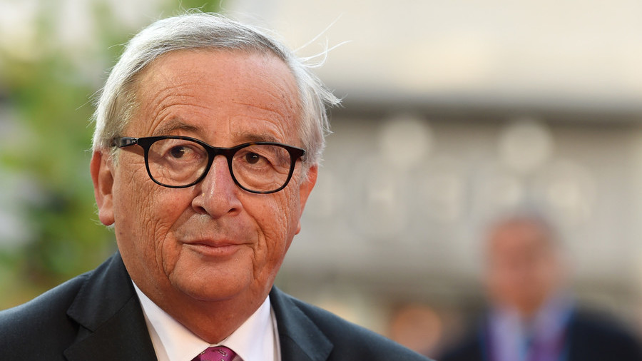 EU’s Juncker does ‘Maybot’ on stage in apparent mockery of Theresa May’s moves (VIDEO)