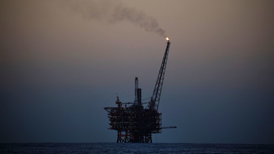 Oil could spike to $100 as Iranian exports shrink & Venezuelan economy collapses, analysts tell RT