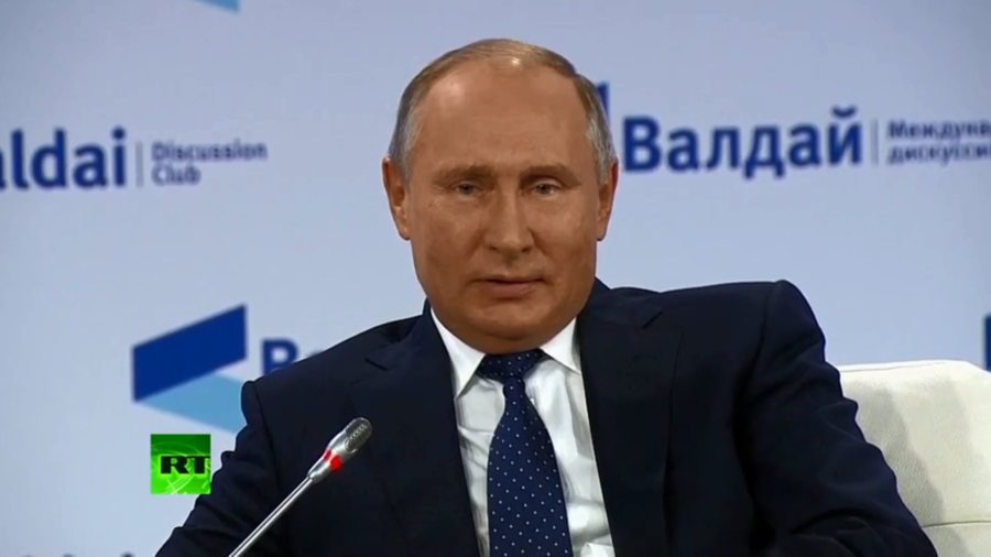 Resultado de imagem para pictures of Putin attends Valdai Club plenary session in Sochi