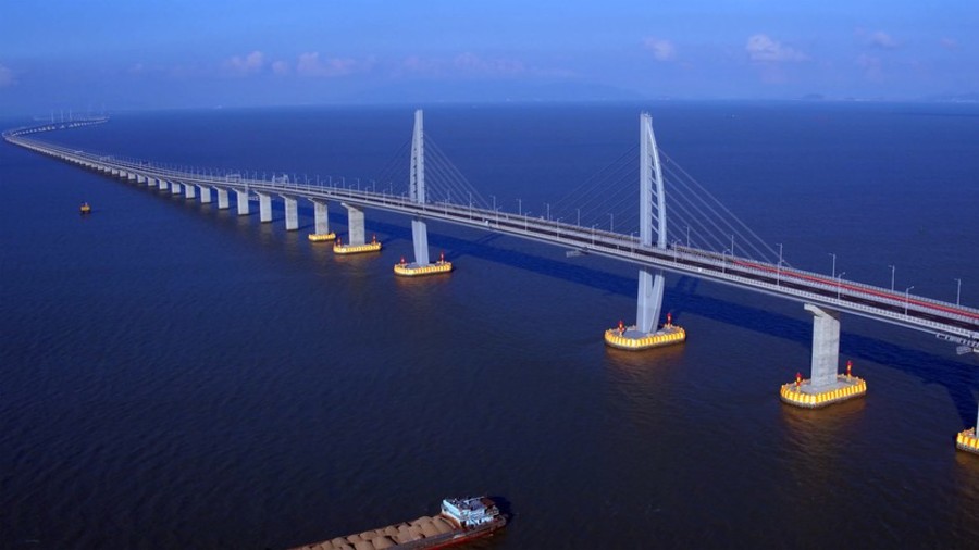 China opens world’s longest sea bridge to Hong Kong & Macau — RT ...