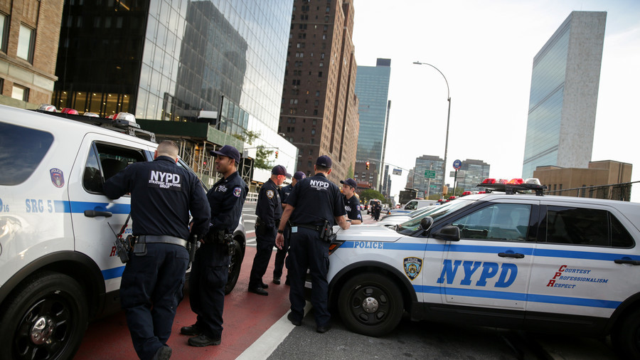 NYPD bomb squad removes suspicious package found near Robert De Niro’s ...